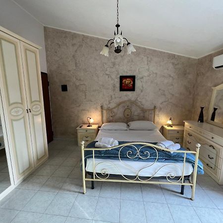 Perla Apartment เชฟาลู ภายนอก รูปภาพ