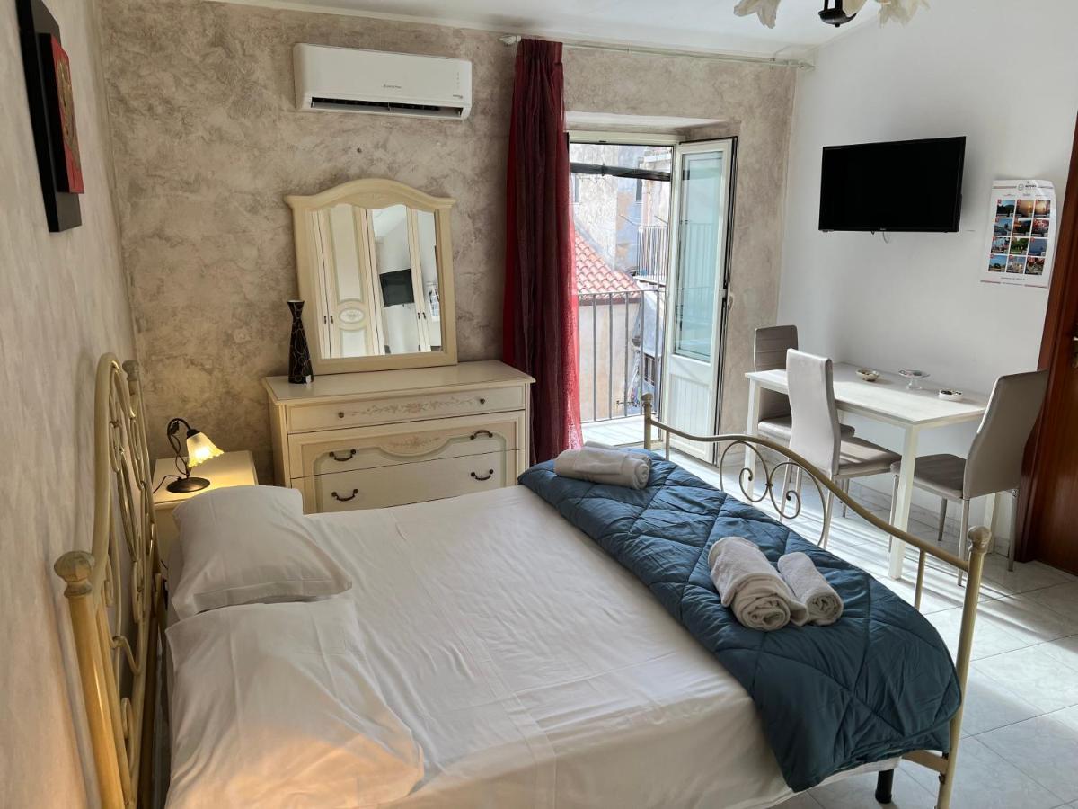 Perla Apartment เชฟาลู ภายนอก รูปภาพ