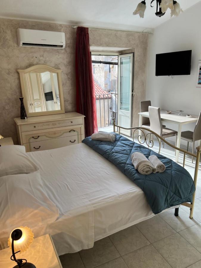 Perla Apartment เชฟาลู ภายนอก รูปภาพ
