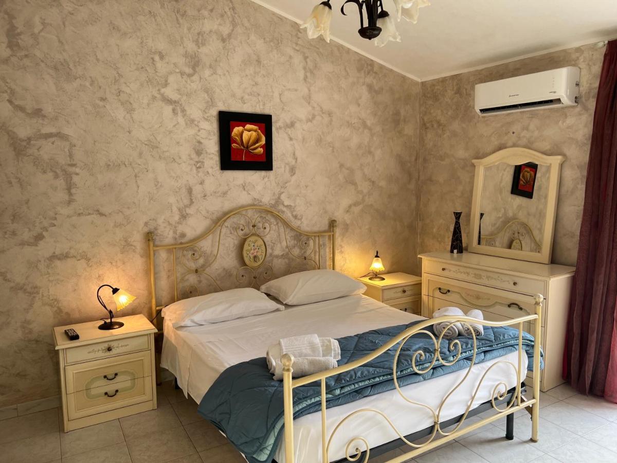 Perla Apartment เชฟาลู ภายนอก รูปภาพ